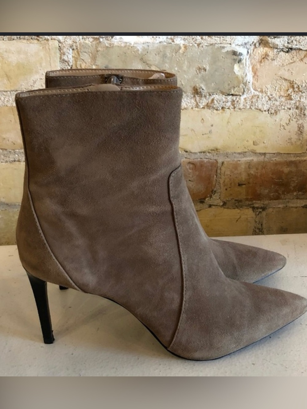 Banana Republic Taupe Suede Pointed Toe real leather never worn NEW NO TAGS